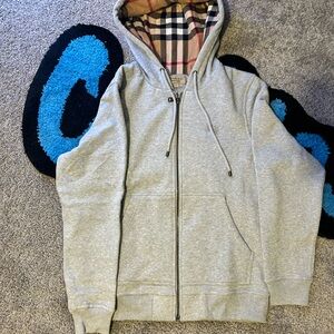 Bureberry ZipUp Grey